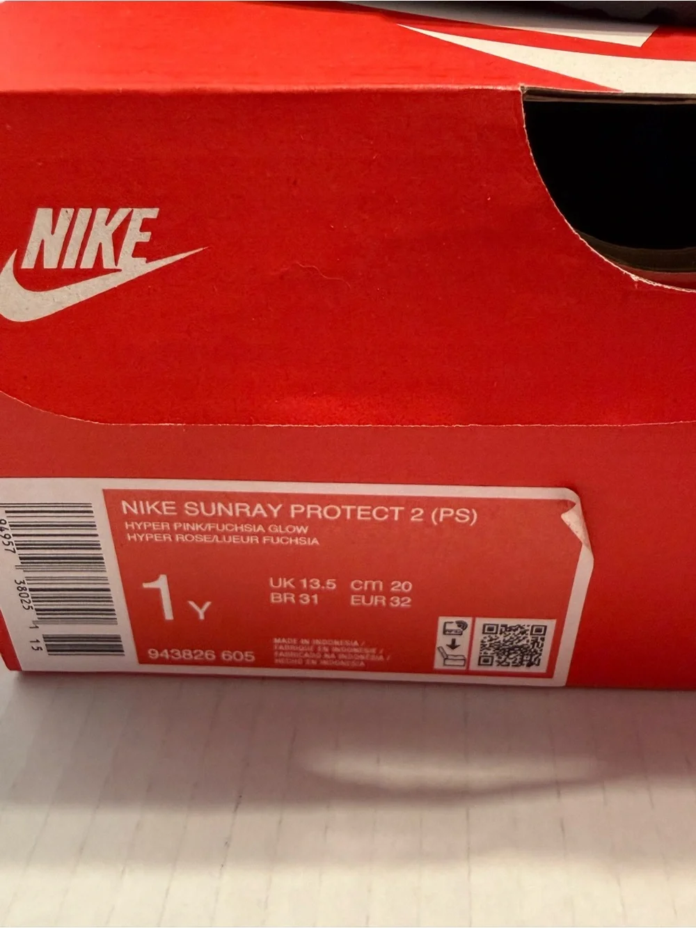 Nike Sunray Protect 2 Closed Toe Sandals Hyper Pink Fuchsia Glow Girls 1Y NIB